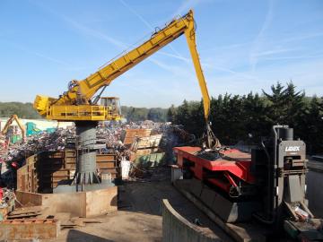 Machine servant au recyclage de la ferraille