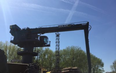 Une nouvelle grue électrique dans notre centre de recyclage